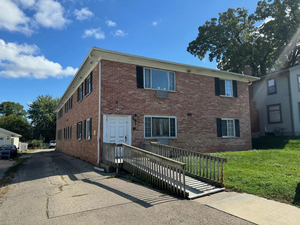 241 S Madison St, Waupun