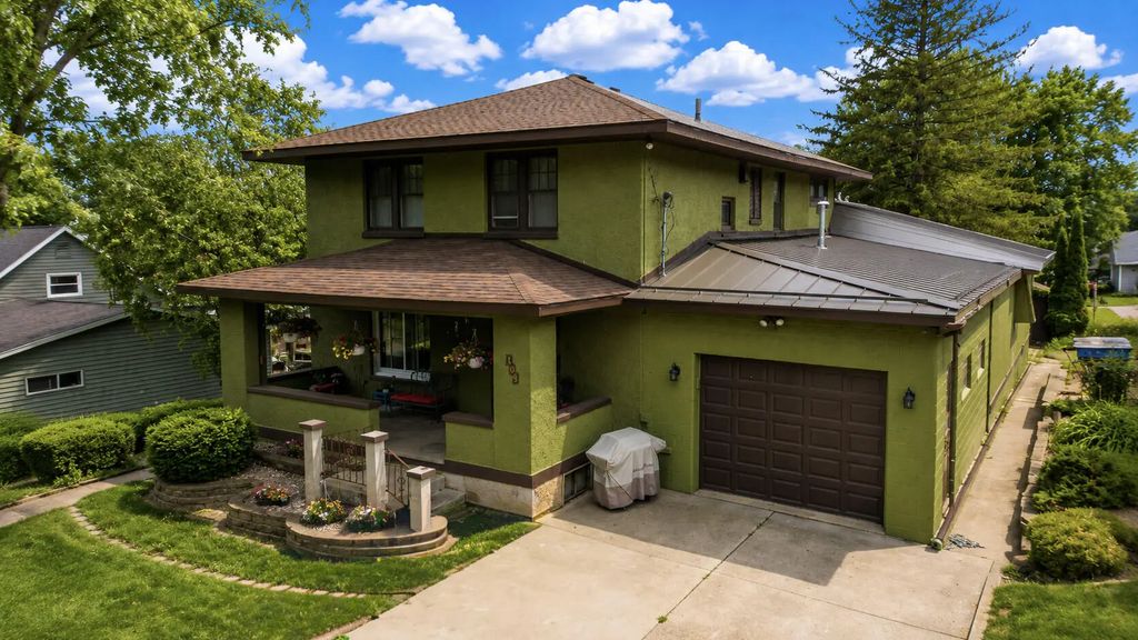 106 Oak St, Westby