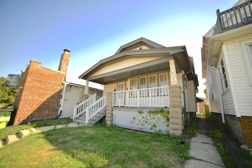 2104 S 71st St, West Allis