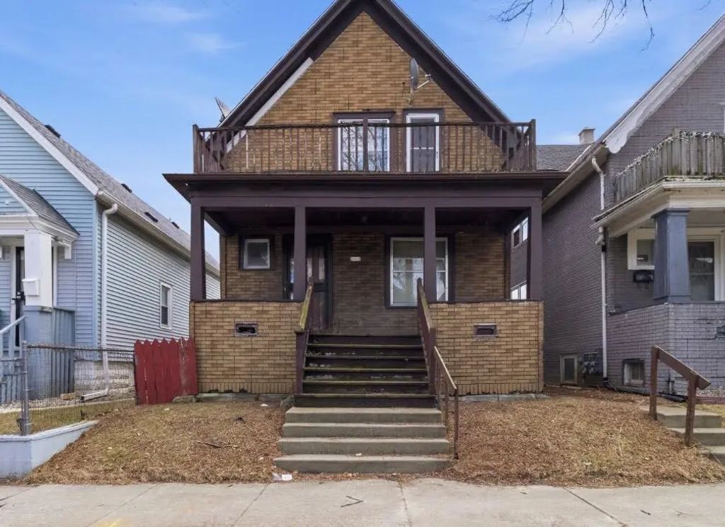 2466 N 33rd St, Milwaukee