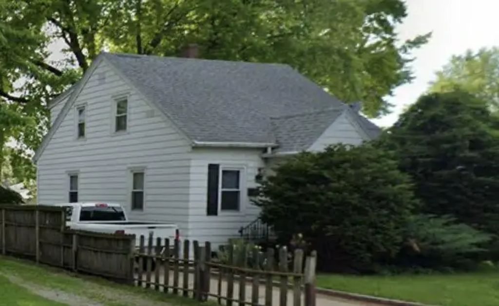 1221 Evans St, Oshkosh