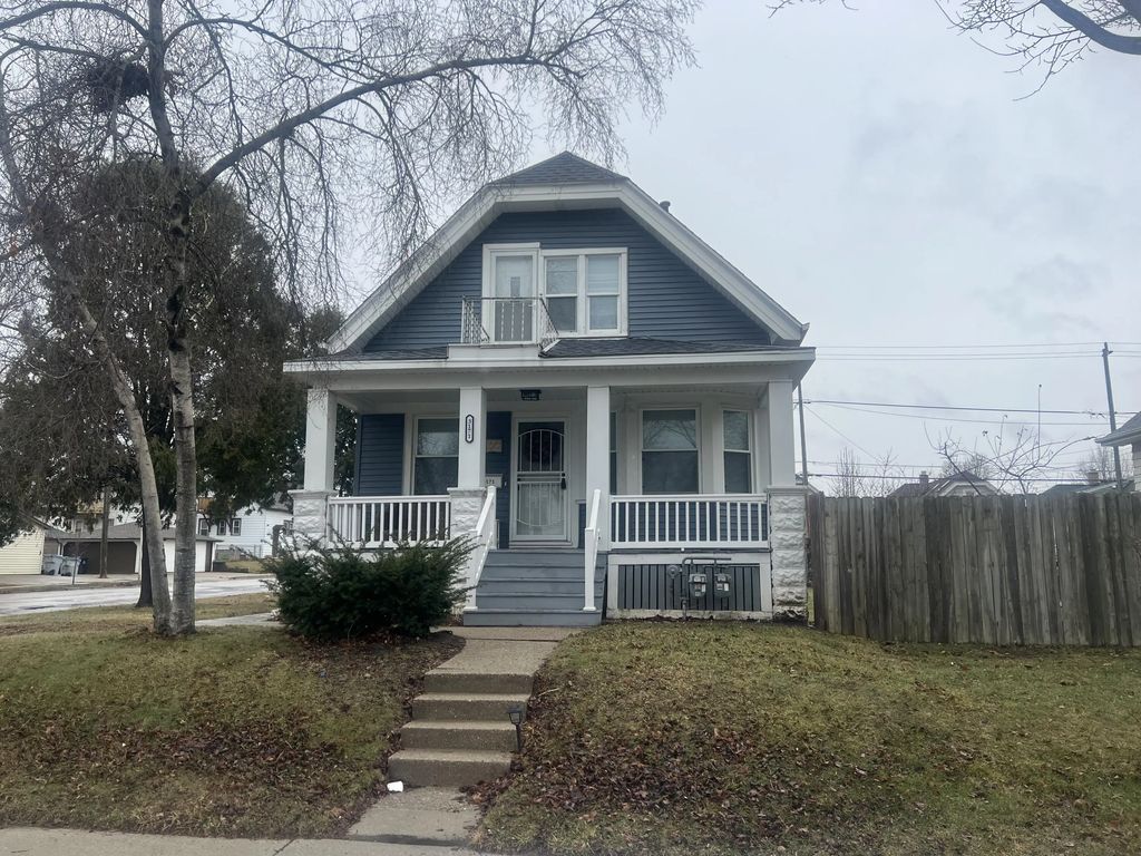 3171 S 9th St, Milwaukee