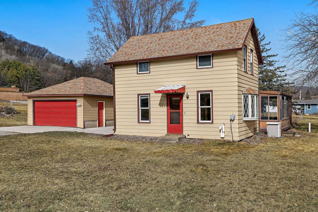 1240 Browns Ln, Dakota