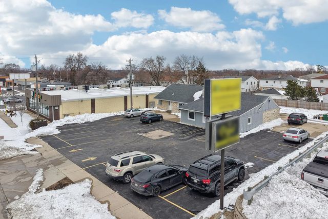 5022 S 27th St, Milwaukee