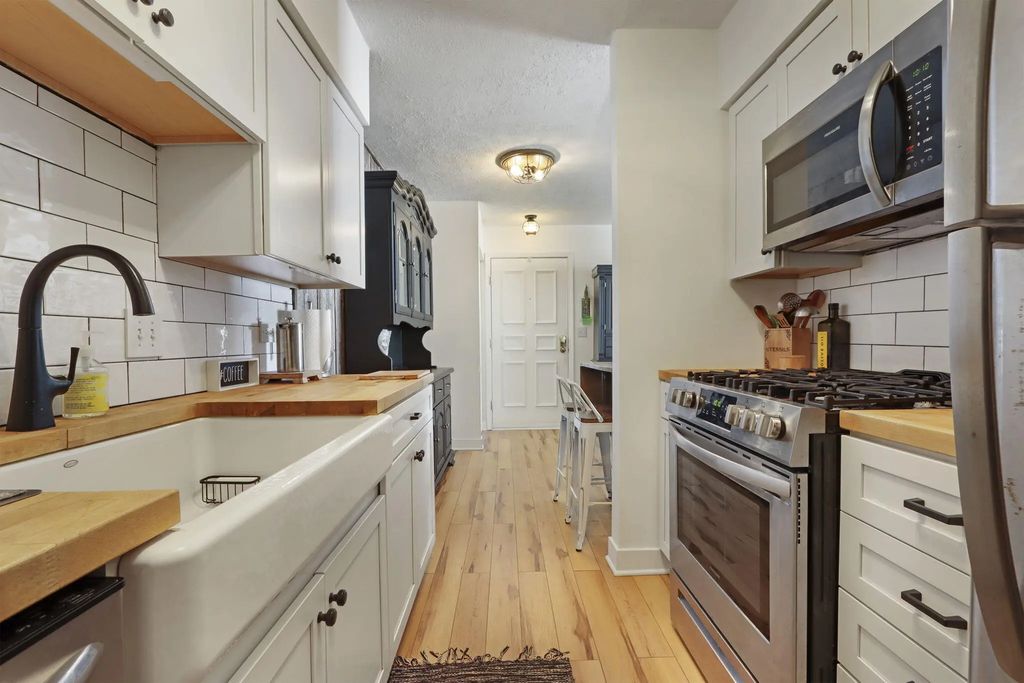 118 Evelyn Ln H, Lake Geneva