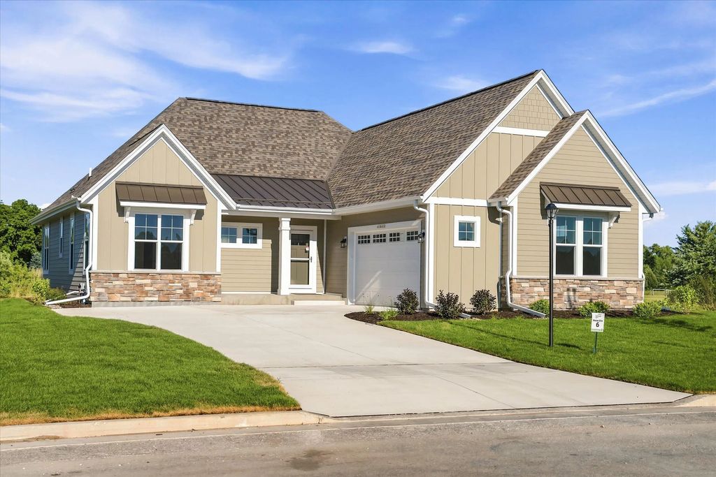 W214n4932 Casey Ct, Menomonee Falls