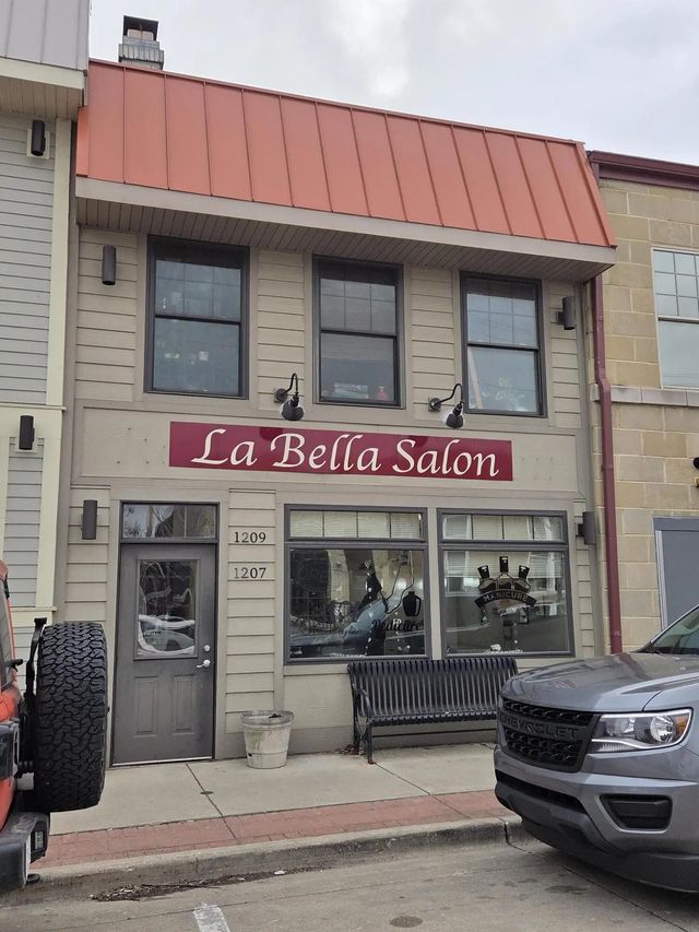 1207 Bridge St 1209, Grafton