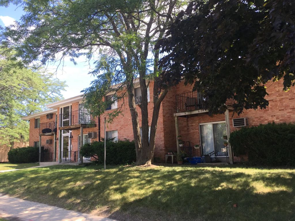 4244 S 51st St, Milwaukee
