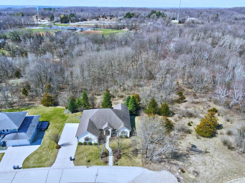 555 Moraine Dr, Elkhart Lake