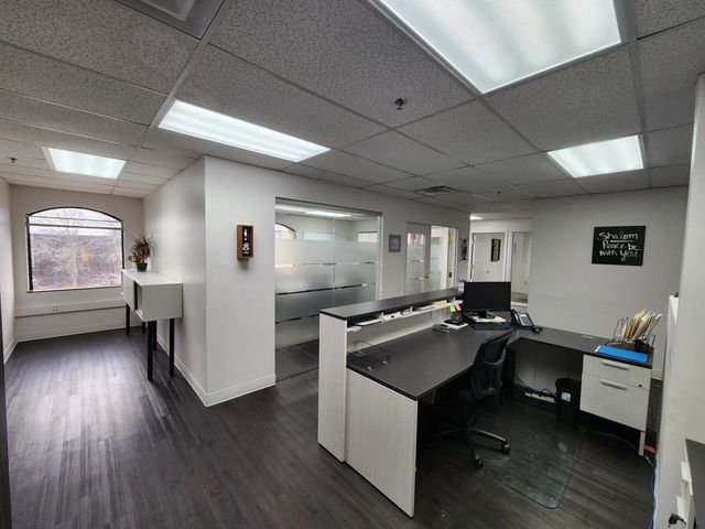 15850 W Bluemound Rd 304, Brookfield