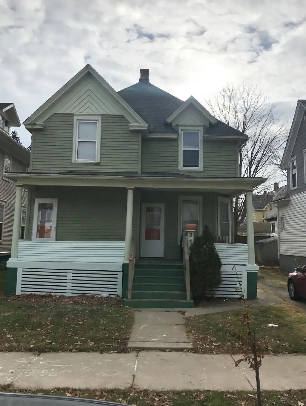 N/A, Racine