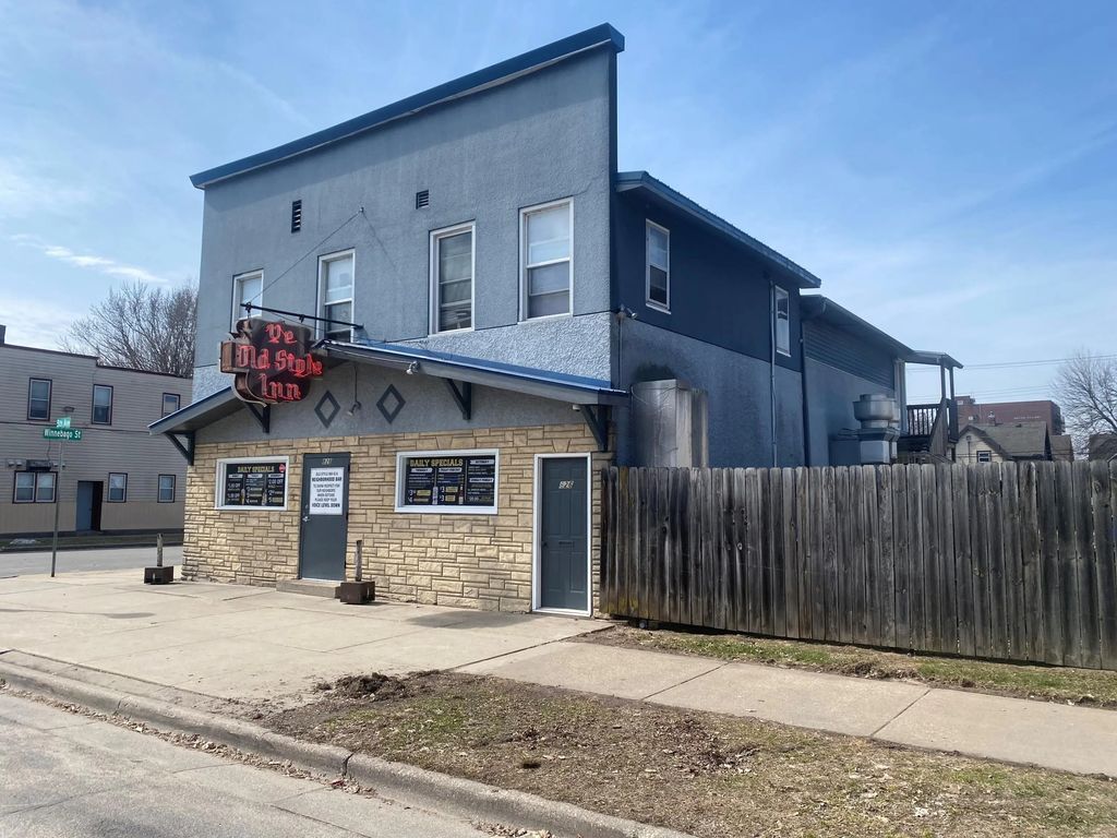 828 5th Ave S 820, 822, 826, 421 Winnebago, La Crosse