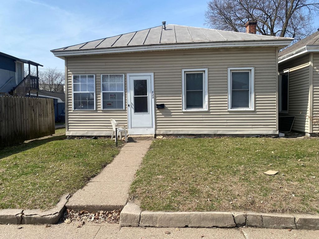 828 5th Ave S 820, 822, 826, 421 Winnebago, La Crosse