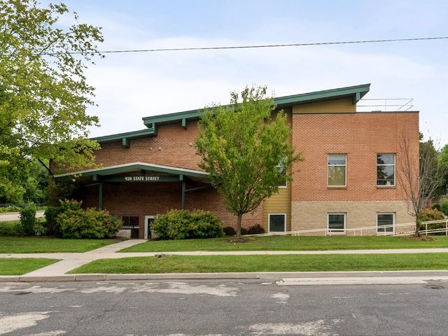920 State St, Manitowoc