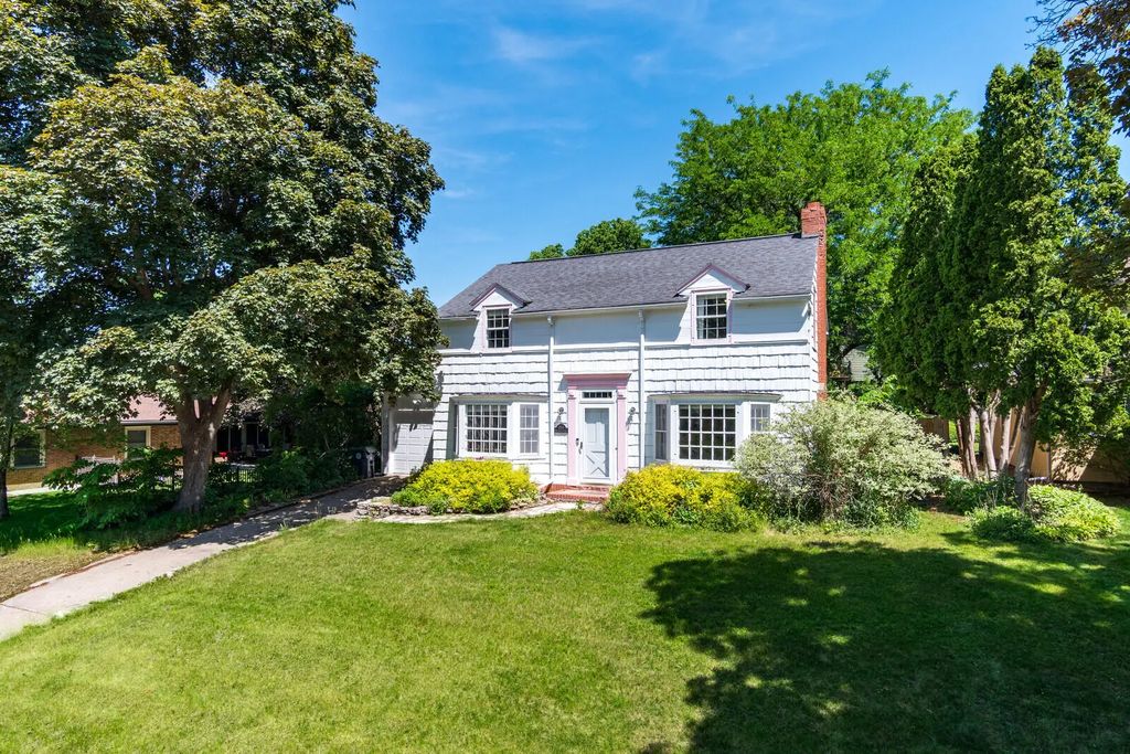 2515 Hackberry Ln, La Crosse