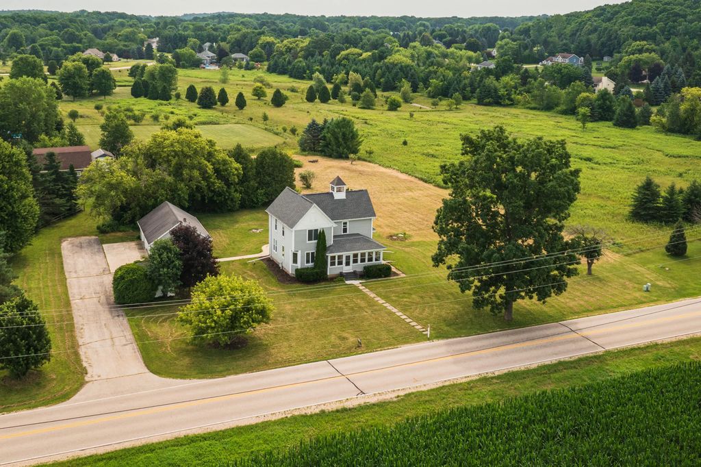 626 Hillside Rd, Richfield