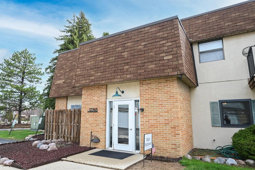 12765 W Hampton Ave 207, Butler
