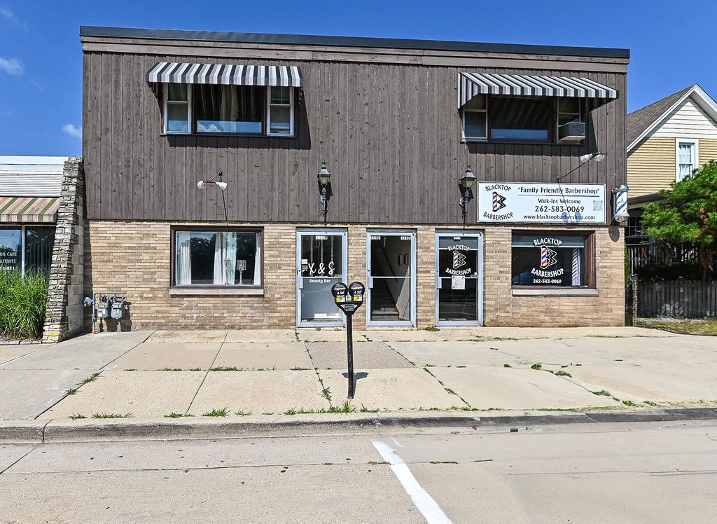 1116 Grove Ave 1118, Racine