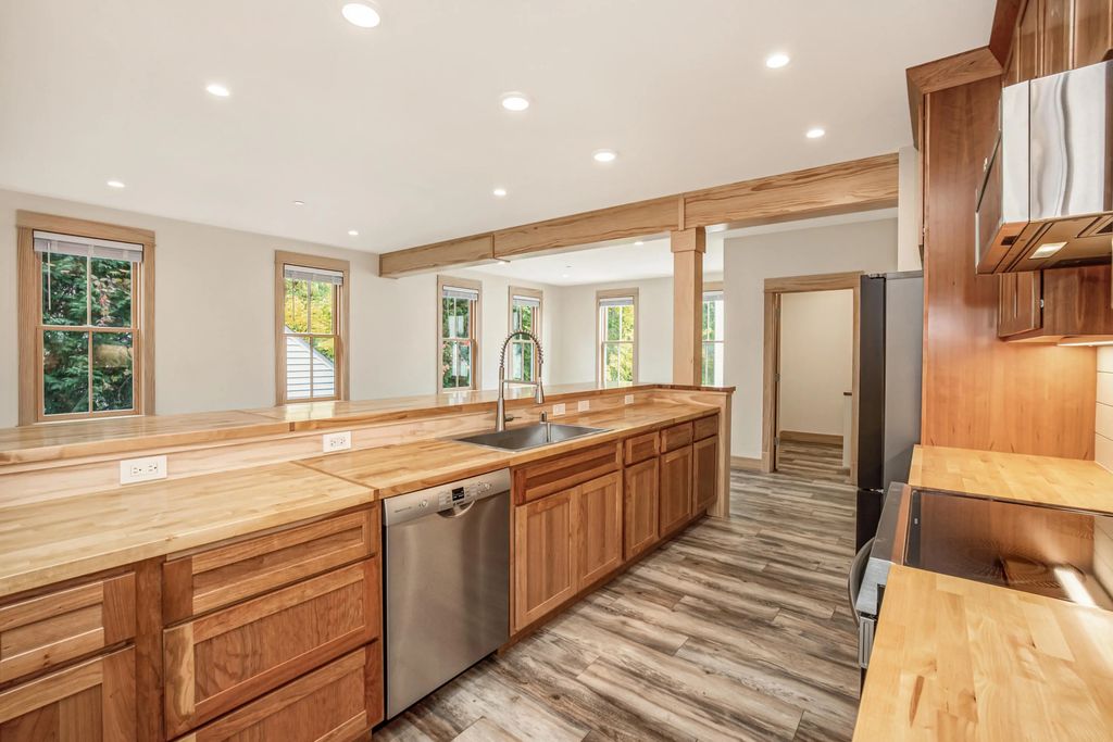 N52w6300 Mill St N52w6300, Cedarburg