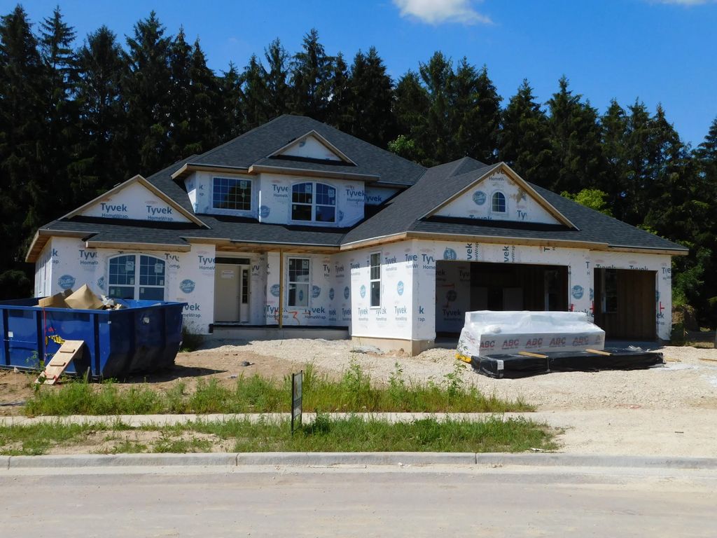 537 Hawks Ridge Rd, Grafton