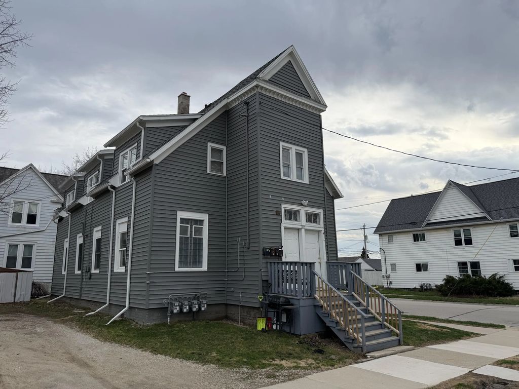1235 Michigan Ave, South Milwaukee