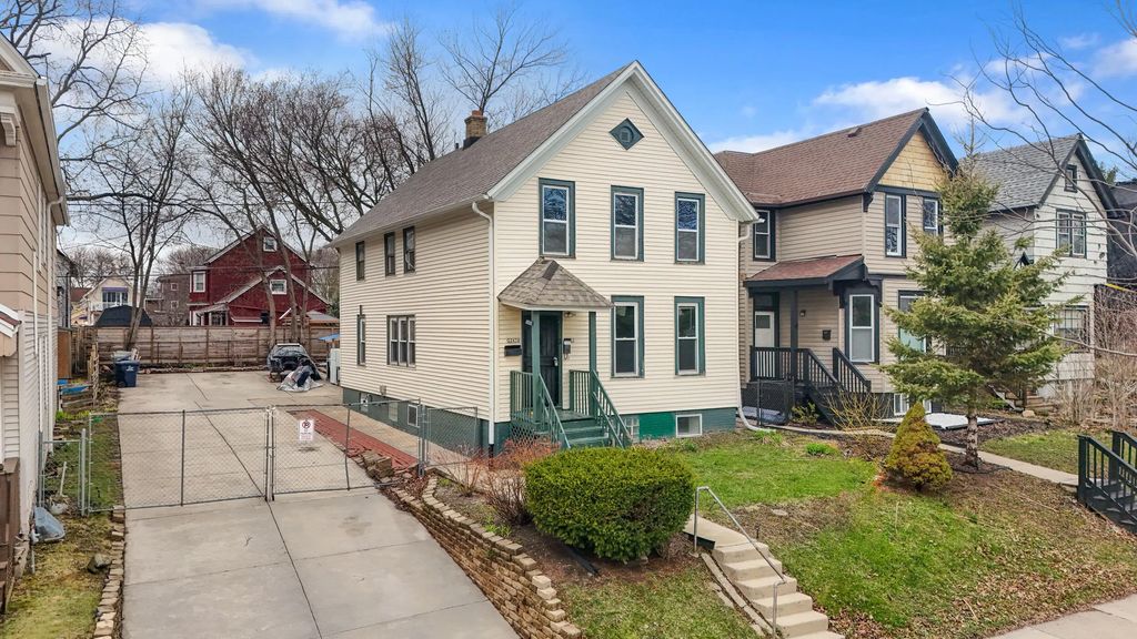 2243 S Woodward St, Milwaukee
