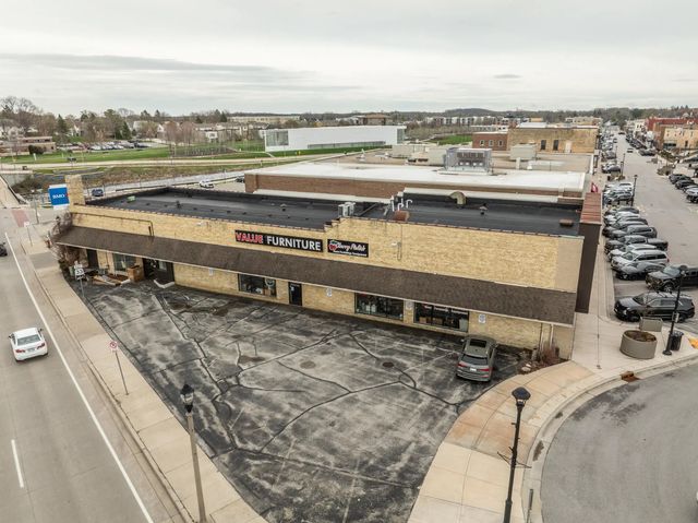 337 N Main St, West Bend