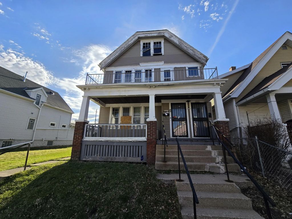 3421 N 21st St 3423, Milwaukee