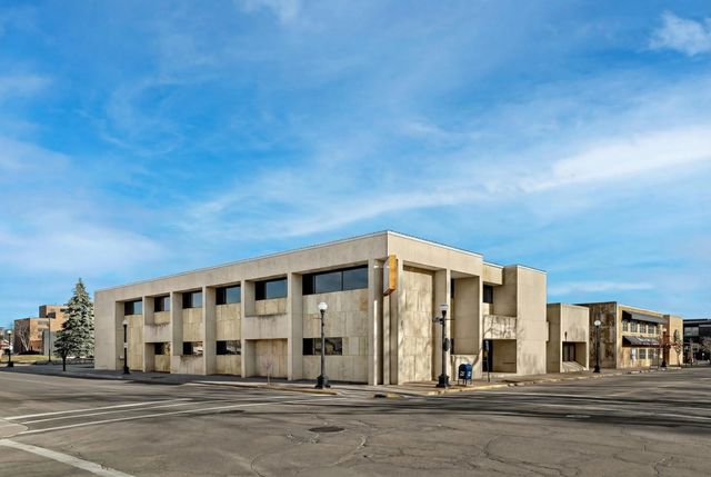 305 5th Ave S, La Crosse
