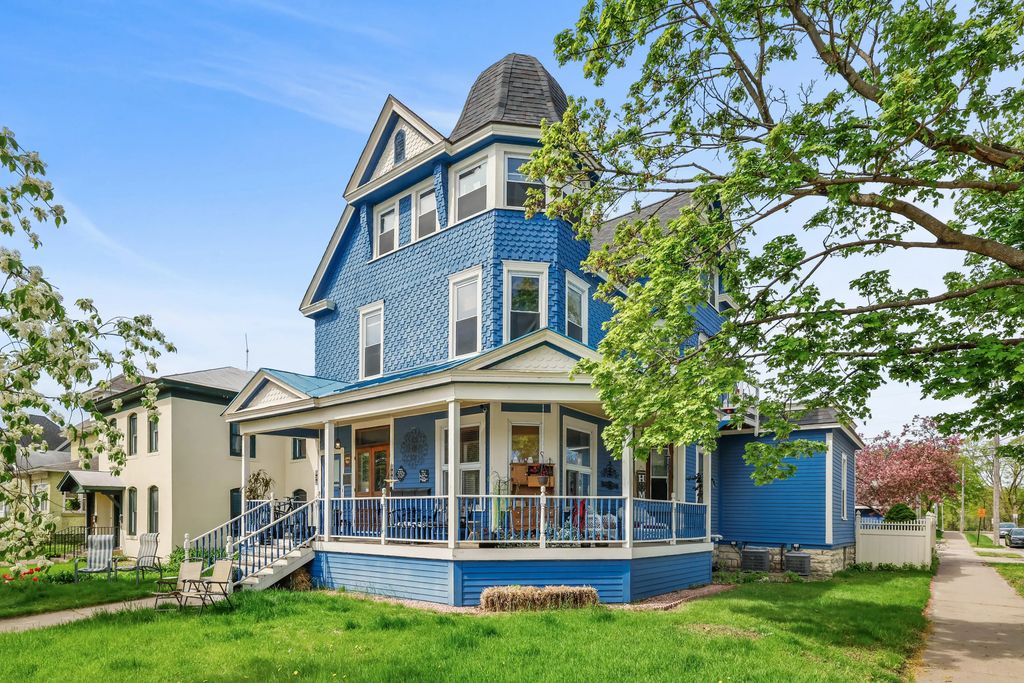 933 Rose St 935, 937, La Crosse