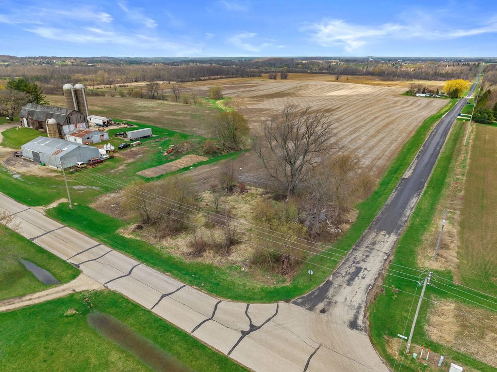 W5038 Beaver Dam Rd, Wayne