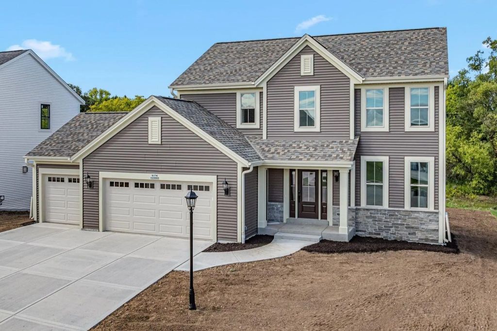 N174w20660 Laurel Springs Cir, Jackson