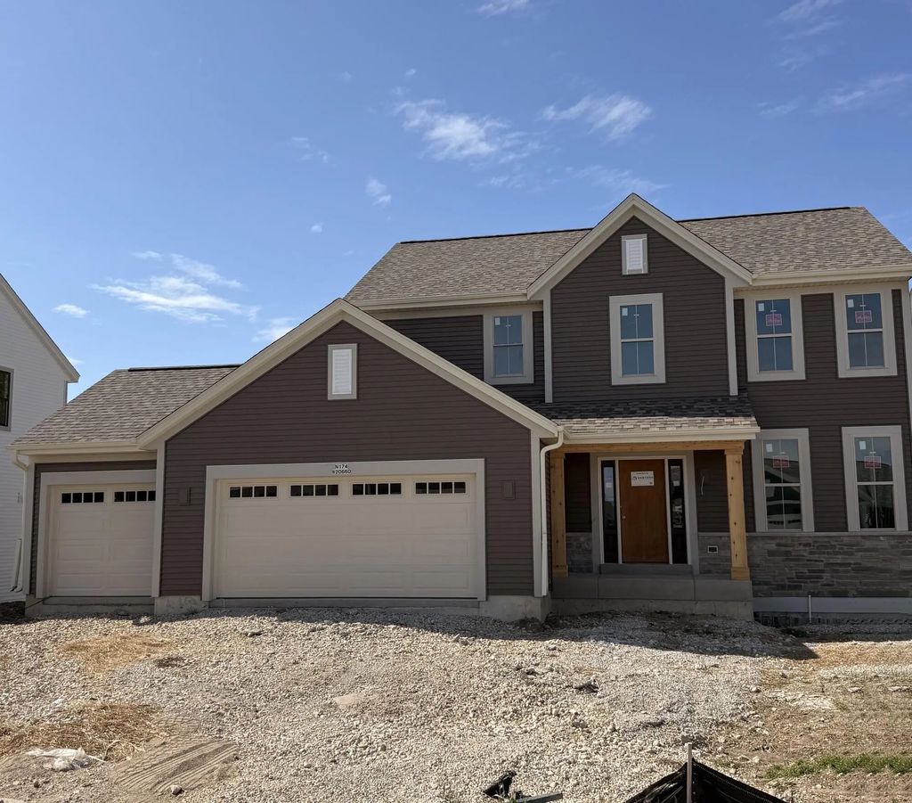 N174w20660 Laurel Springs Cir, Jackson