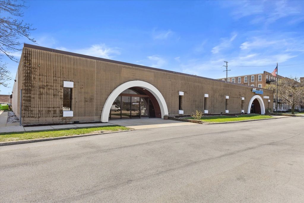 N/A, Racine