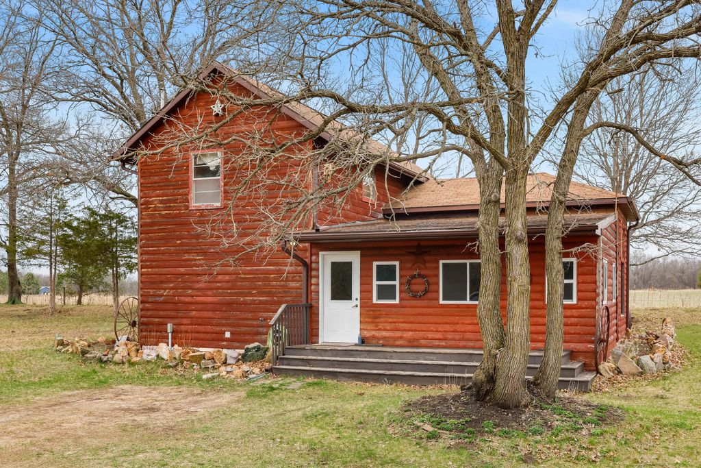 N9348 Sommers Rd, Burns