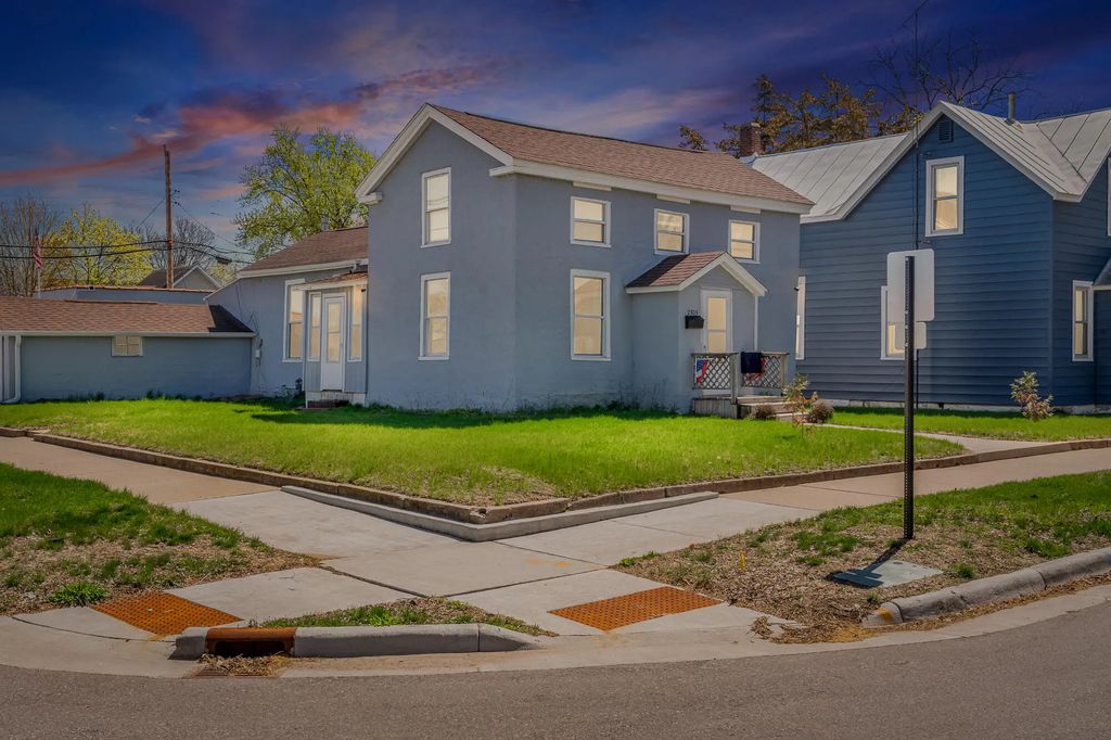 2303 13th St S, La Crosse