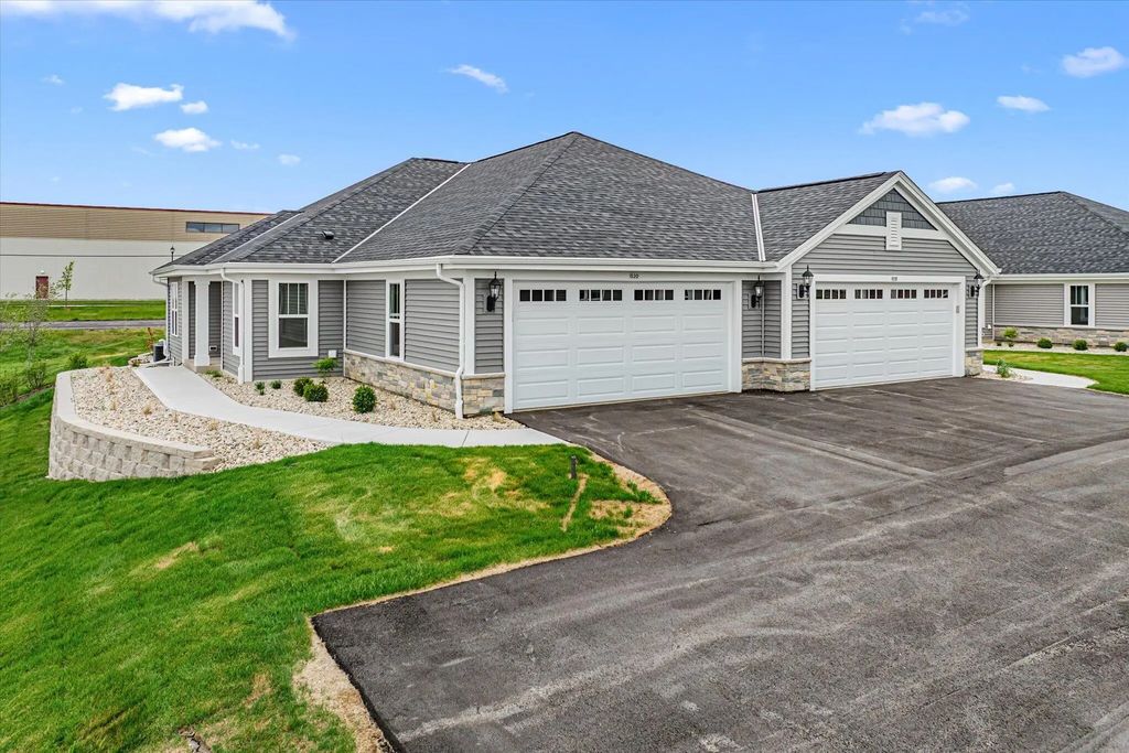 520 Hunter Oaks Blvd 0801, Watertown