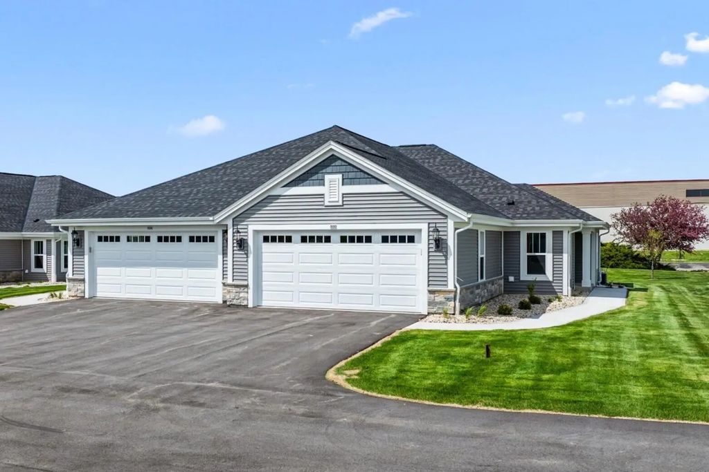 500 Hunter Oaks Blvd 1002, Watertown