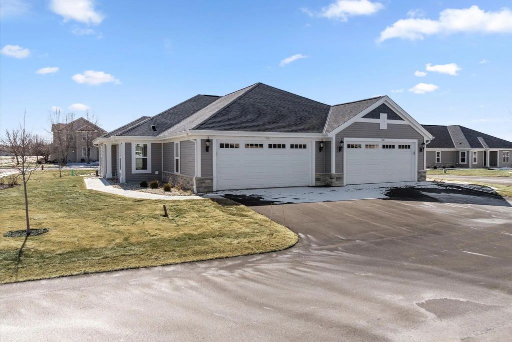 536 Hunter Oaks Blvd 0501, Watertown