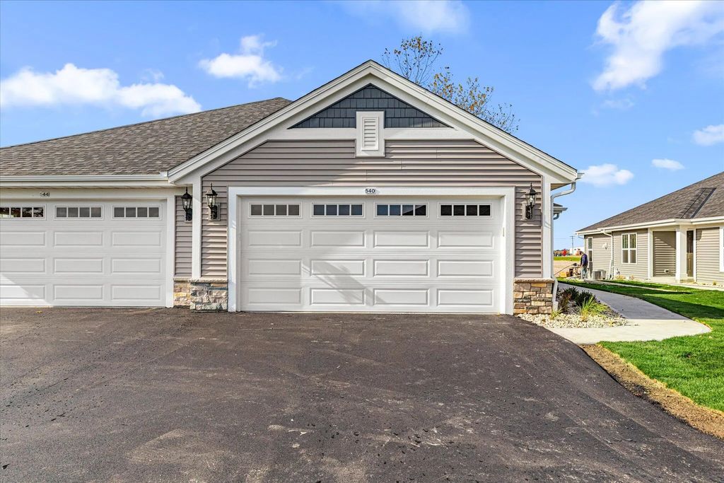 540 Hunter Oaks Blvd 0602, Watertown
