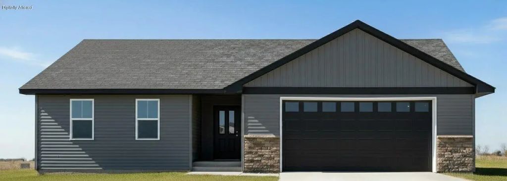 831 American Dr, Holmen