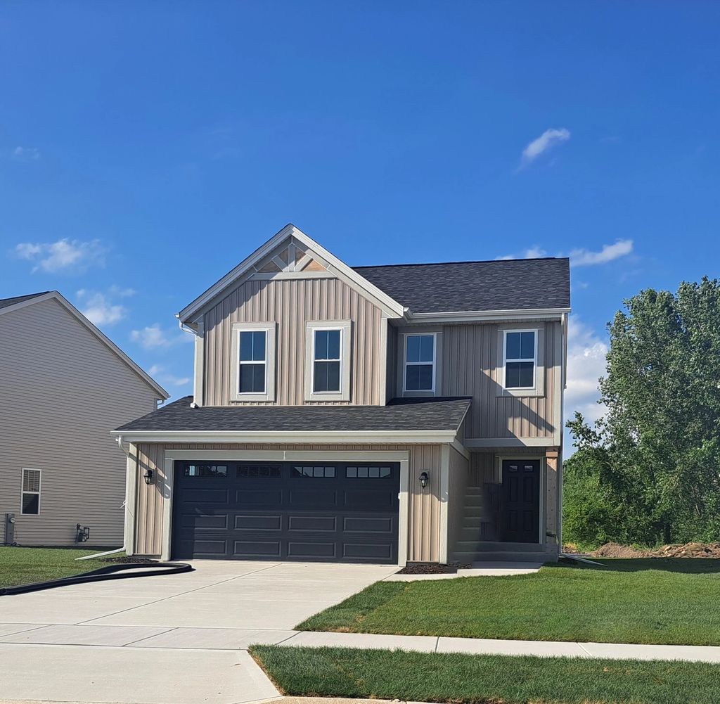 611 Belmont Dr, Watertown