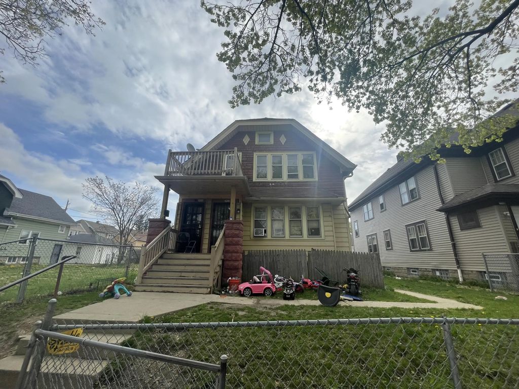3918 N 24th St 3920, Milwaukee