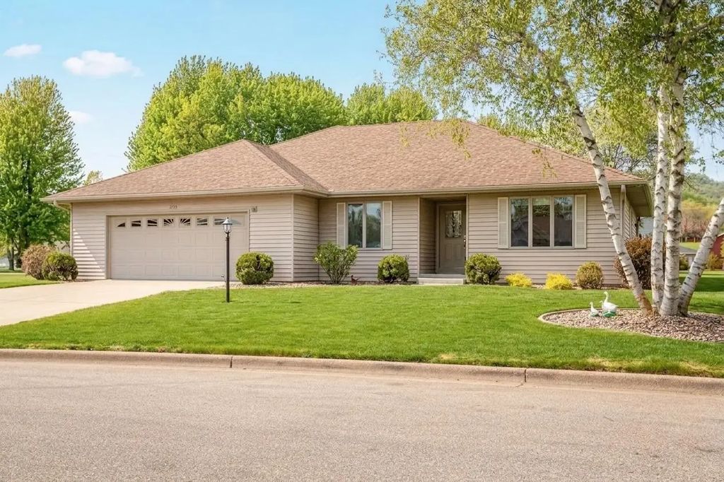 2723 Meadow Lark Ln S, Holmen