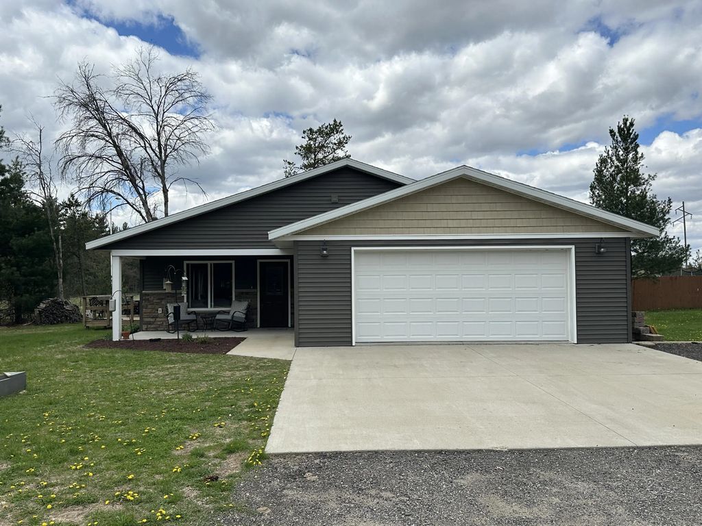 304 S Red Pine Trl, Brockway