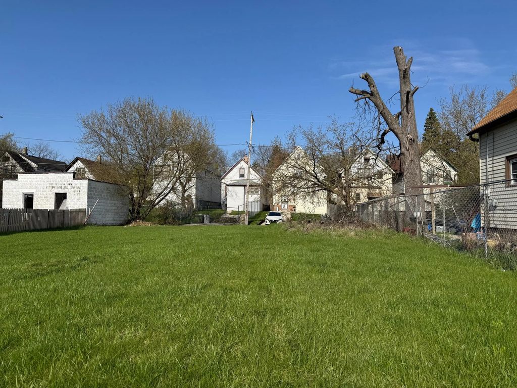 2837 N Hubbard St, Milwaukee