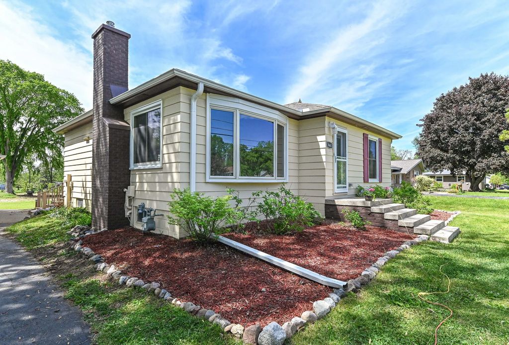 3663 E Obrien Rd, Oak Creek