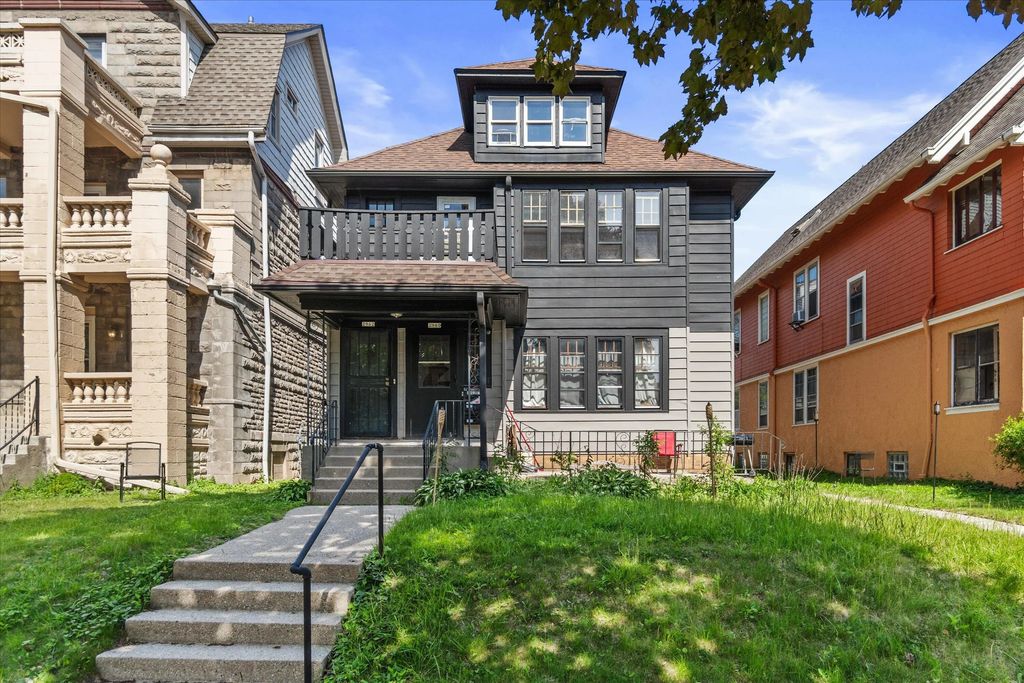 2960 N Maryland Ave 2962, Milwaukee