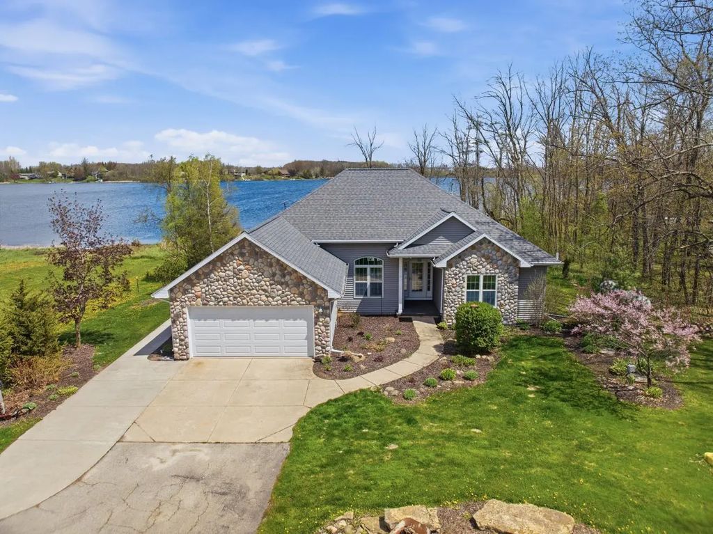 633 S Neumeyer Ln, Rockland