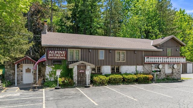 1380 Friess Lake Rd, Richfield
